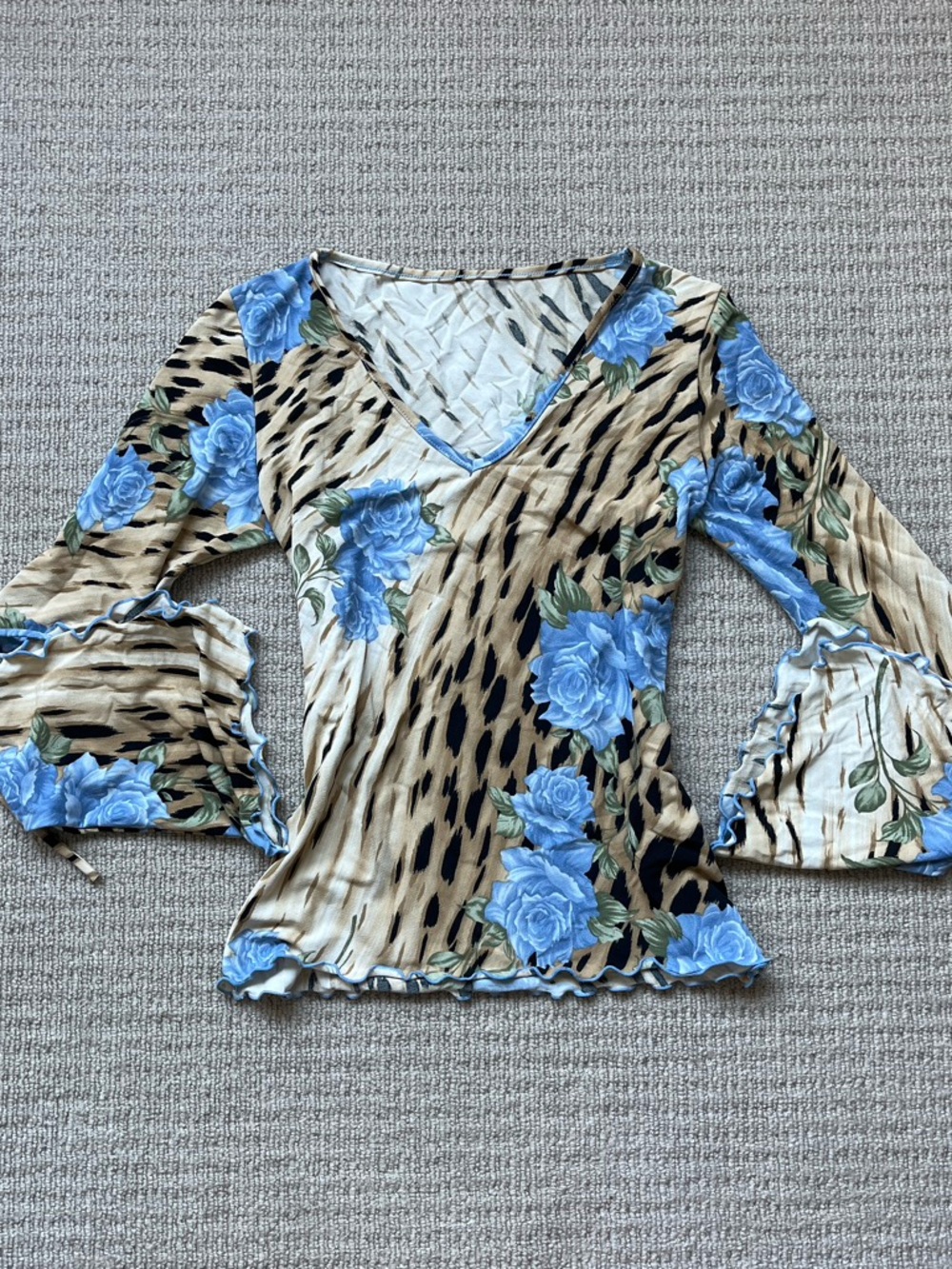 Vintage bell sleeve leopard longsleeve top - Picture 2 of 4